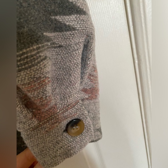 Southwest pink and grey long button up shacket XL - Picture 5 of 7